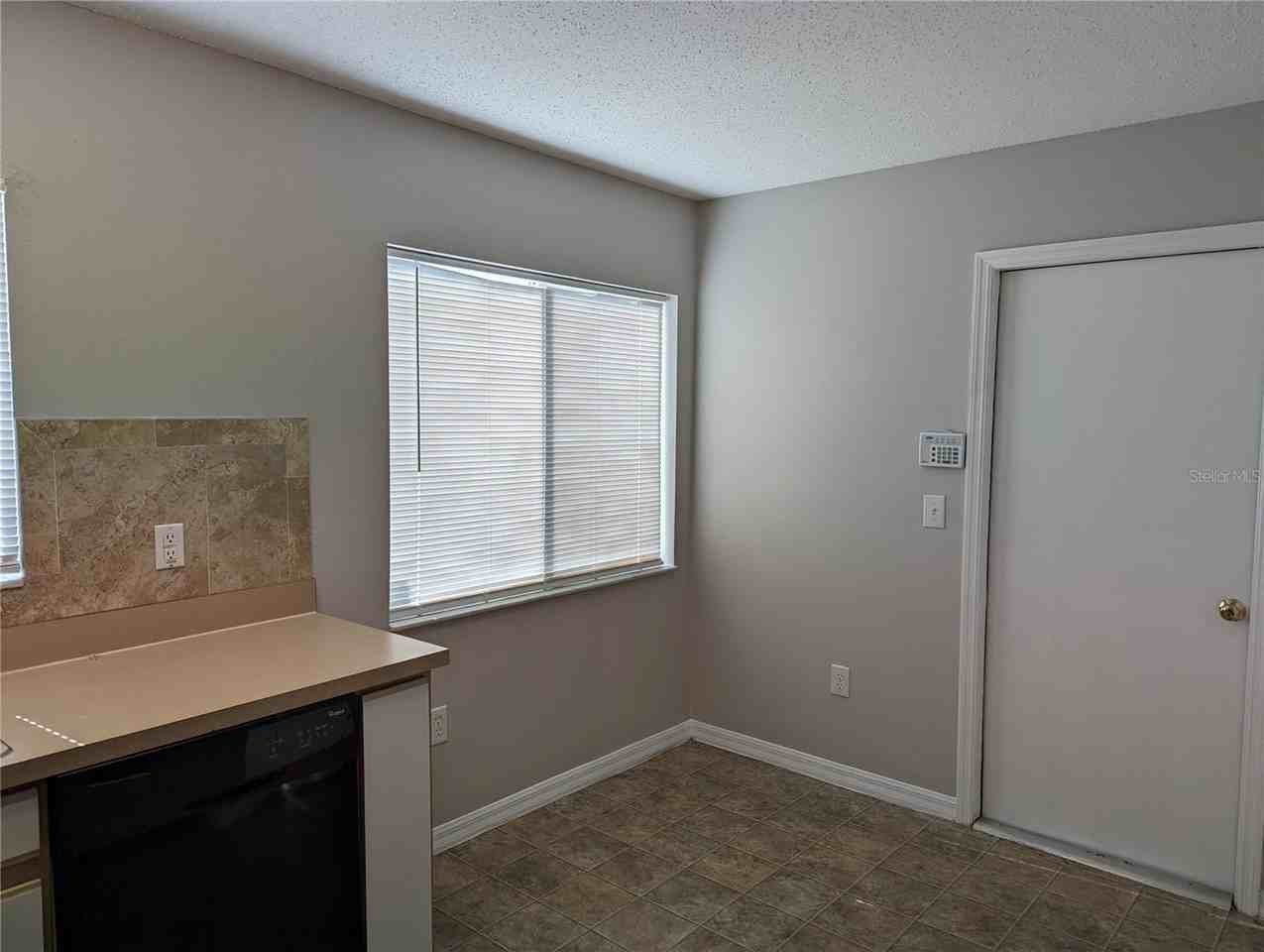 3120 Summer House Dr - Photo 6 of 13