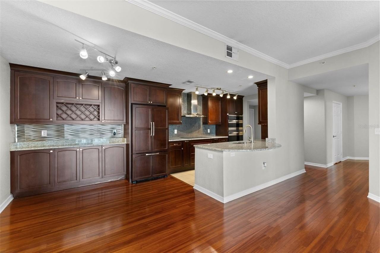 700 S Harbour Island Blvd #421 - Photo 2 of 28
