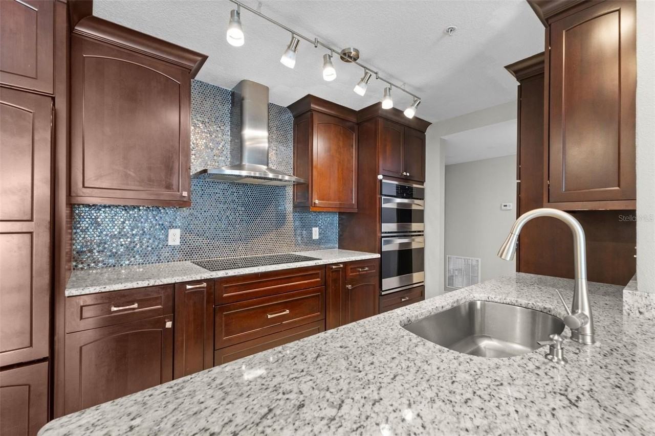 700 S Harbour Island Blvd #421 - Photo 5 of 28
