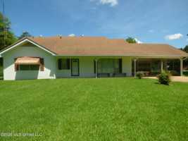 featured image of 2083 Martin Rd