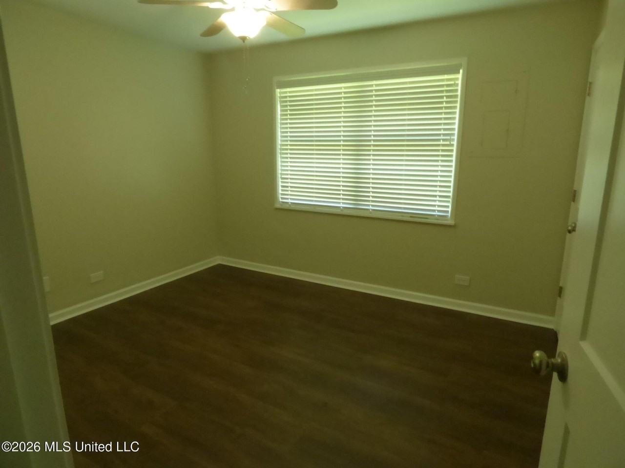 2083 Martin Rd - Photo 5 of 18