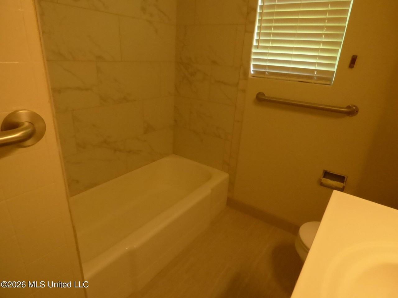 2083 Martin Rd - Photo 6 of 18
