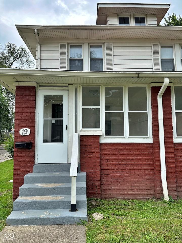 19 S Spencer Ave - Photo 3 of 23