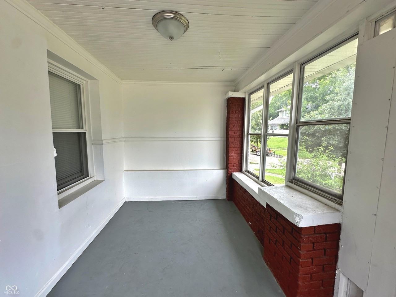 19 S Spencer Ave - Photo 5 of 23