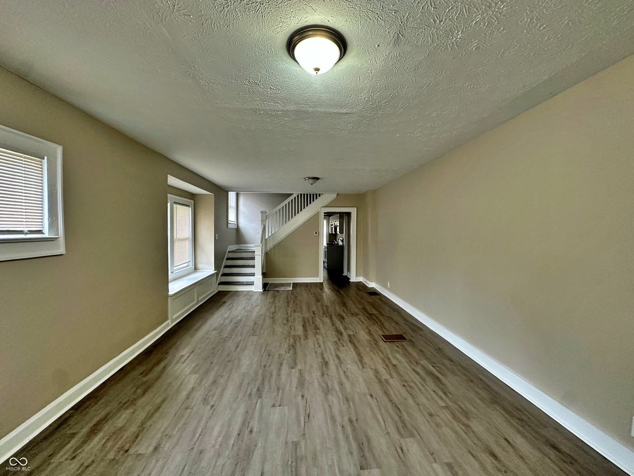 19 S Spencer Ave - Photo 6 of 23