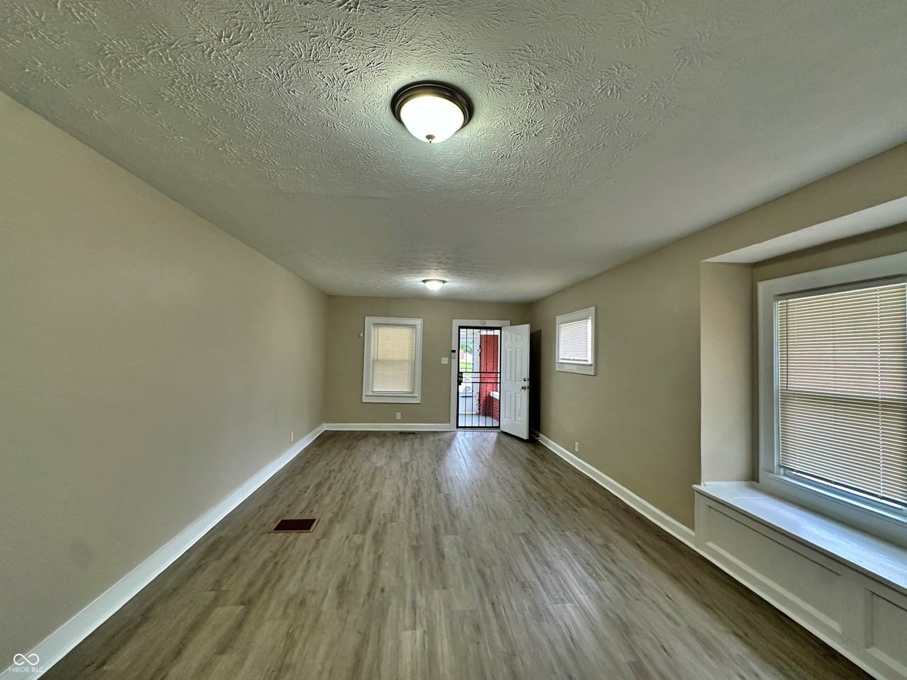 19 S Spencer Ave - Photo 7 of 23