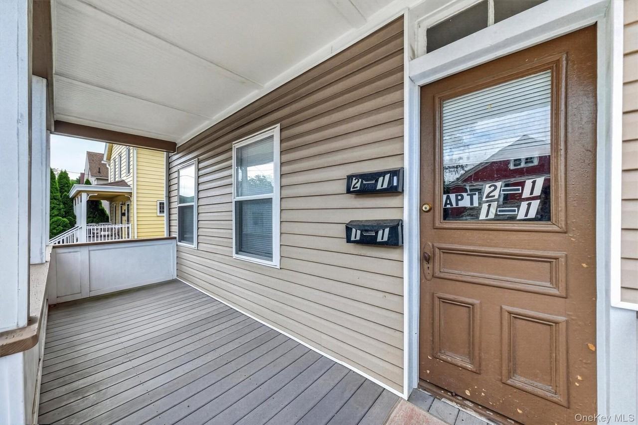 29 Fort Putnam St #1 - Photo 2 of 10
