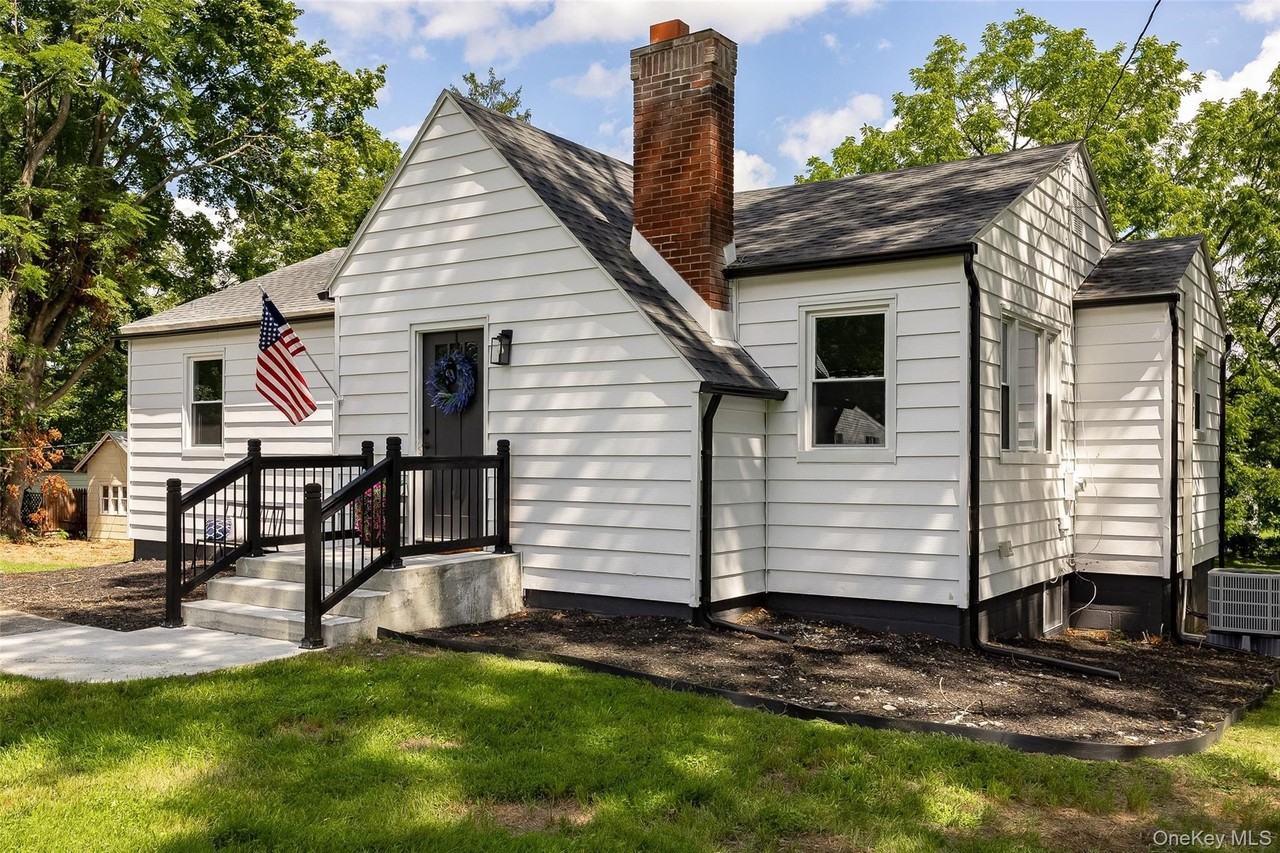 34 Lakeview Ave - Photo 2 of 24