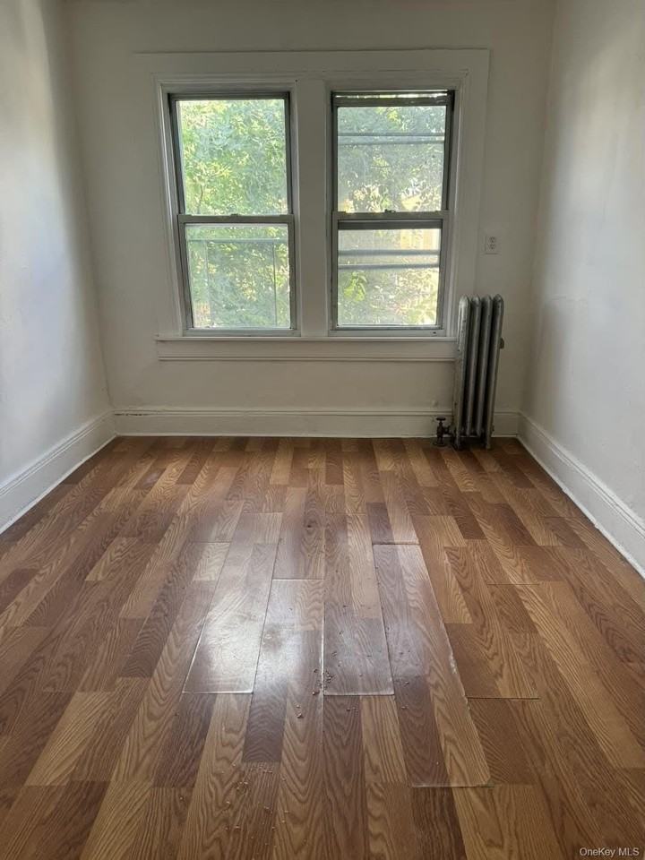 3745 94th St - Photo 2 of 10