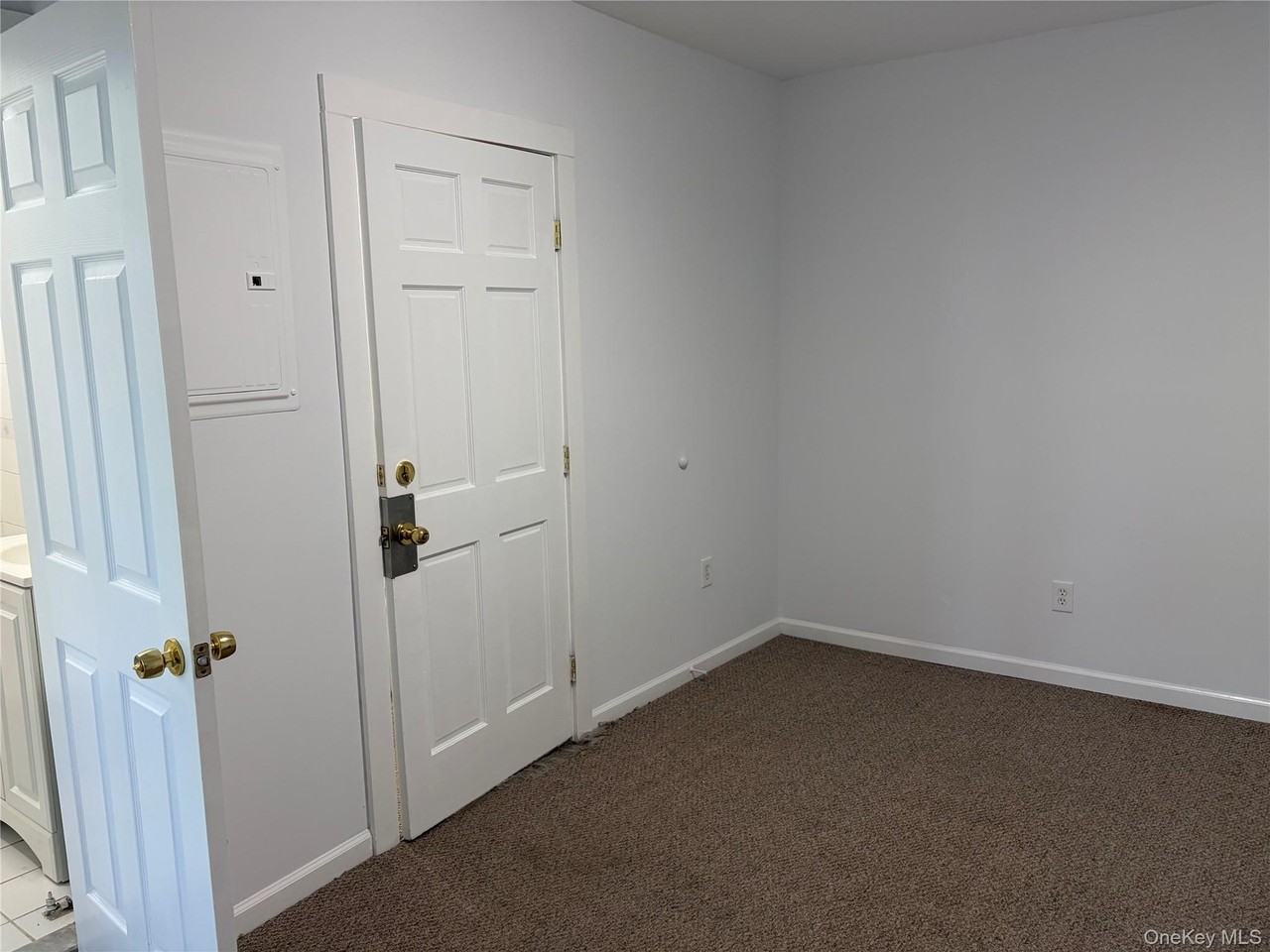 37 E Main St #201 - Photo 3 of 7