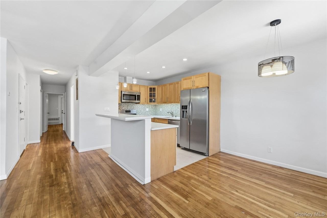 5917 Kissena Blvd #2FL - Photo 6 of 22