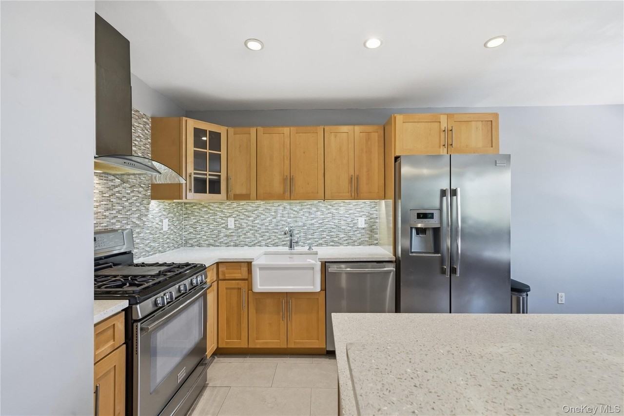 5917 Kissena Blvd #3FL - Photo 4 of 24
