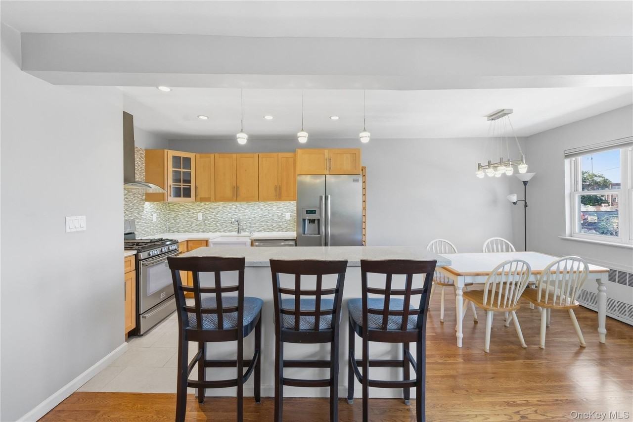 5917 Kissena Blvd #3FL - Photo 6 of 24