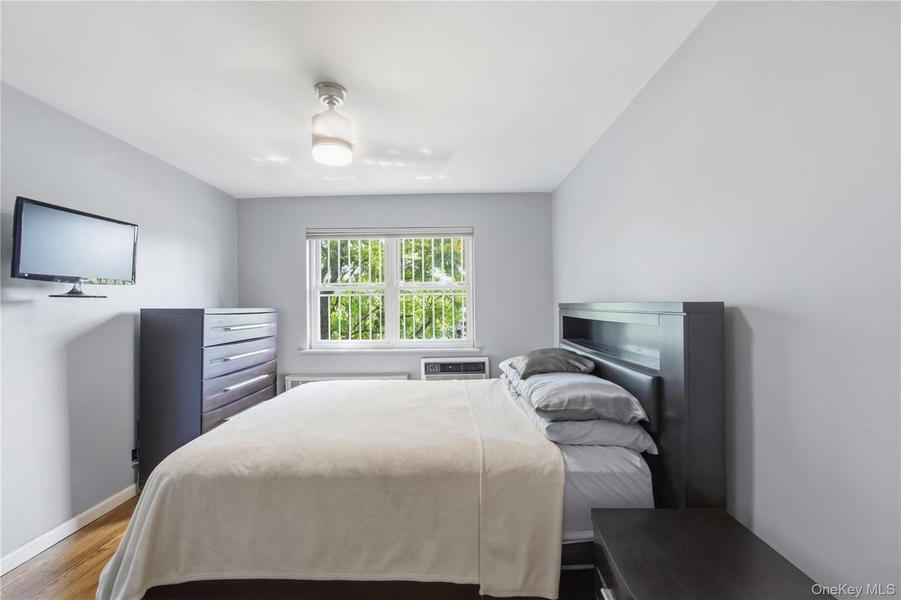 5917 Kissena Blvd #3FL - Photo 7 of 24