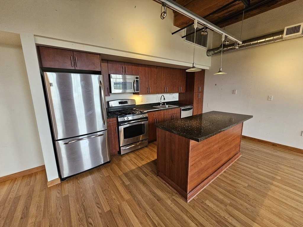 130 John St #110 - Photo 4 of 28