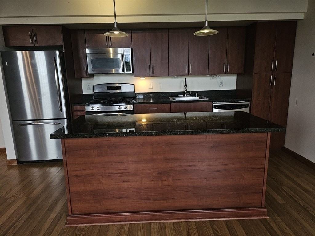 130 John St #110 - Photo 7 of 28