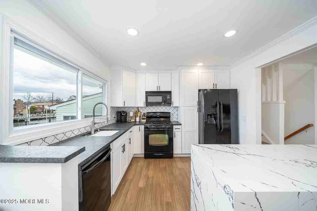 58 E Lagoona Dr - Photo 6 of 35