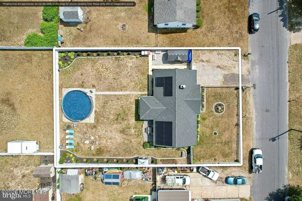 1035 Swenlin Dr - Photo 4 of 23