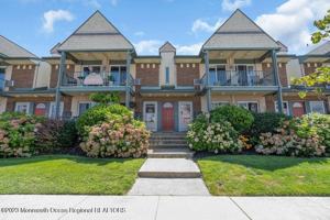 featured image of 207 13th Ave #10