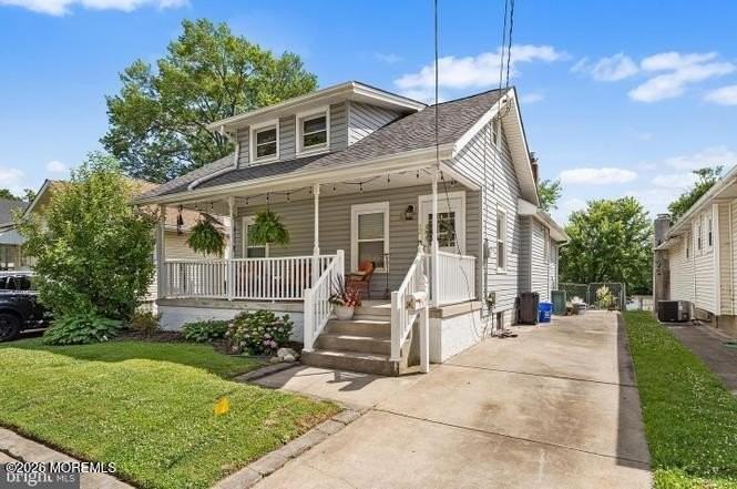 12 Eden Ave - Photo 3 of 26
