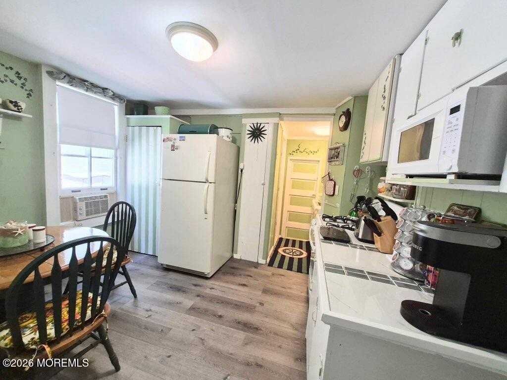 35 Olin St #1-2 - Photo 7 of 20