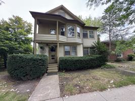 featured image of 1462 Wilmette Ave #2