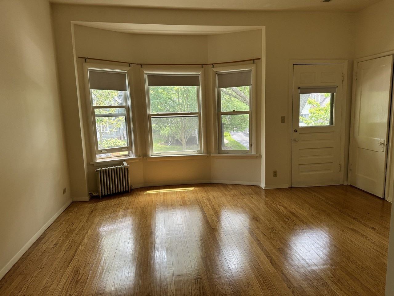 1462 Wilmette Ave #2 - Photo 2 of 11