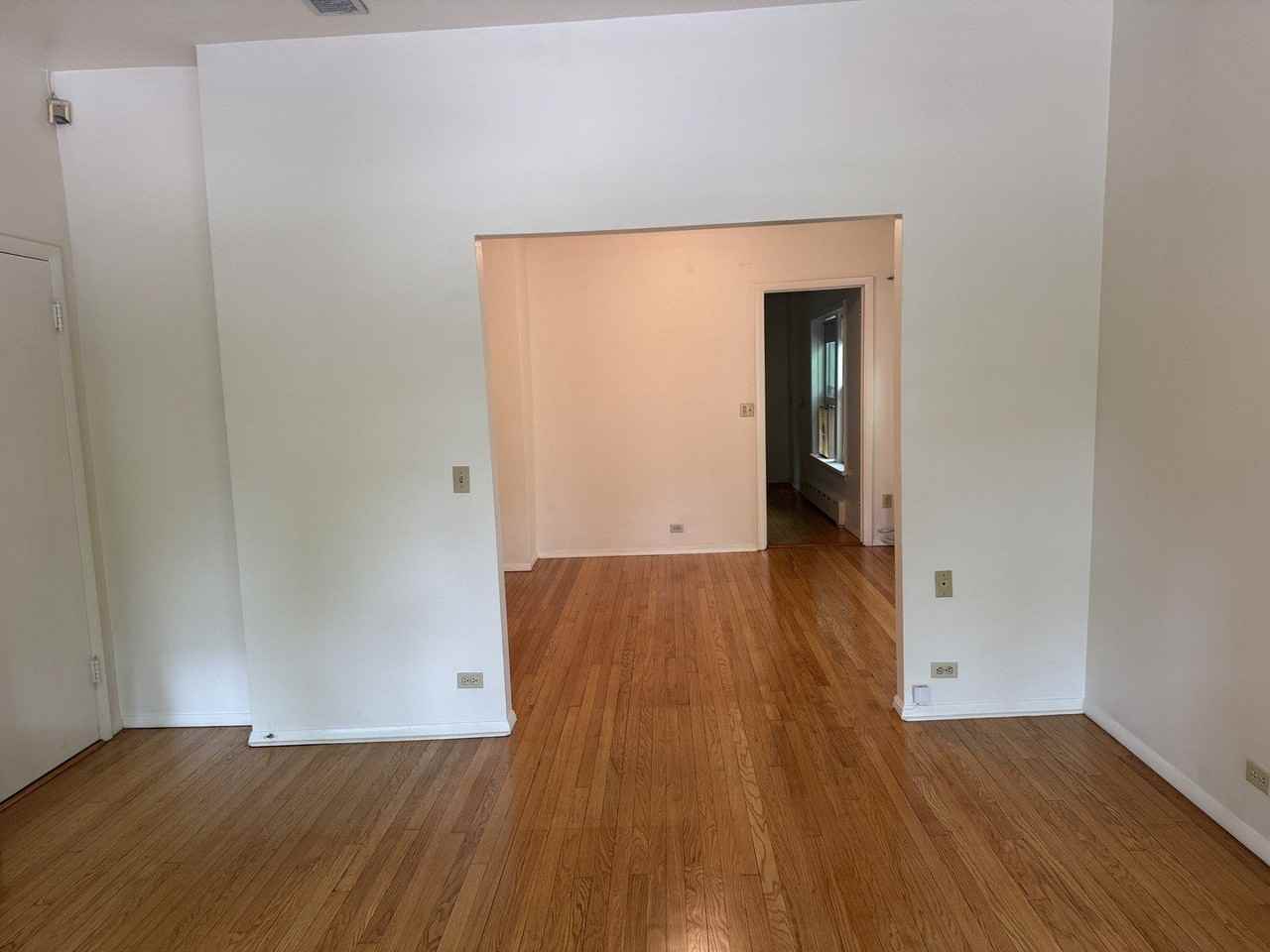 1462 Wilmette Ave #2 - Photo 5 of 11