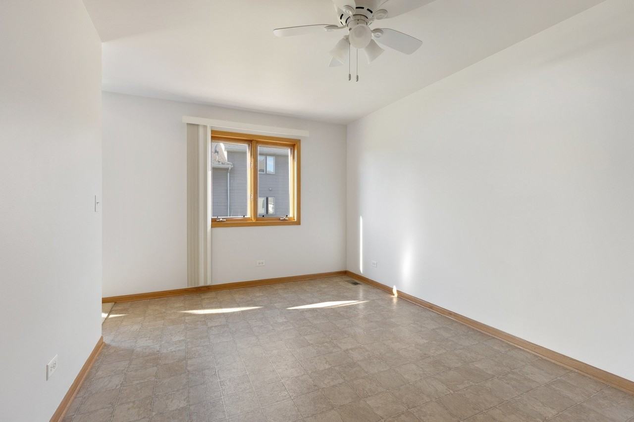 820 Adam Ln - Photo 4 of 16