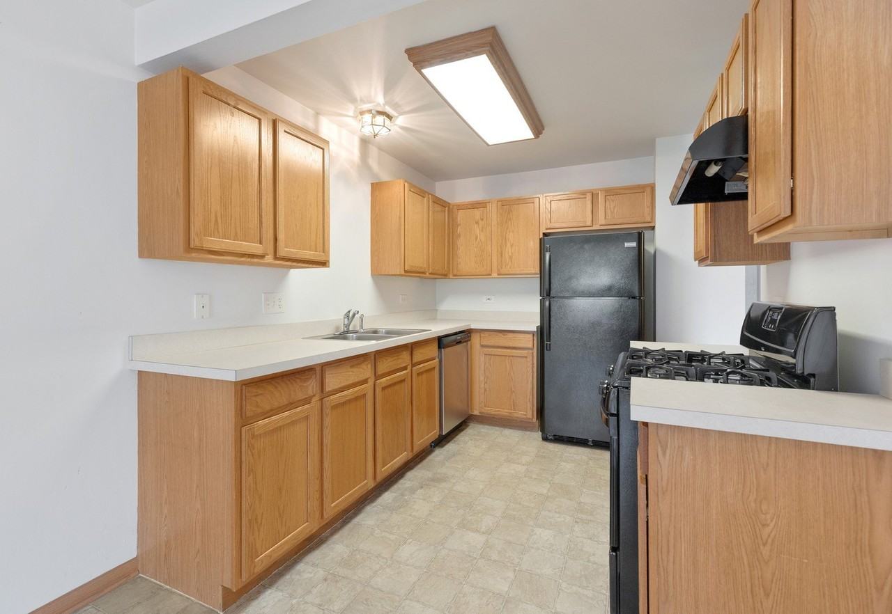 820 Adam Ln - Photo 5 of 16
