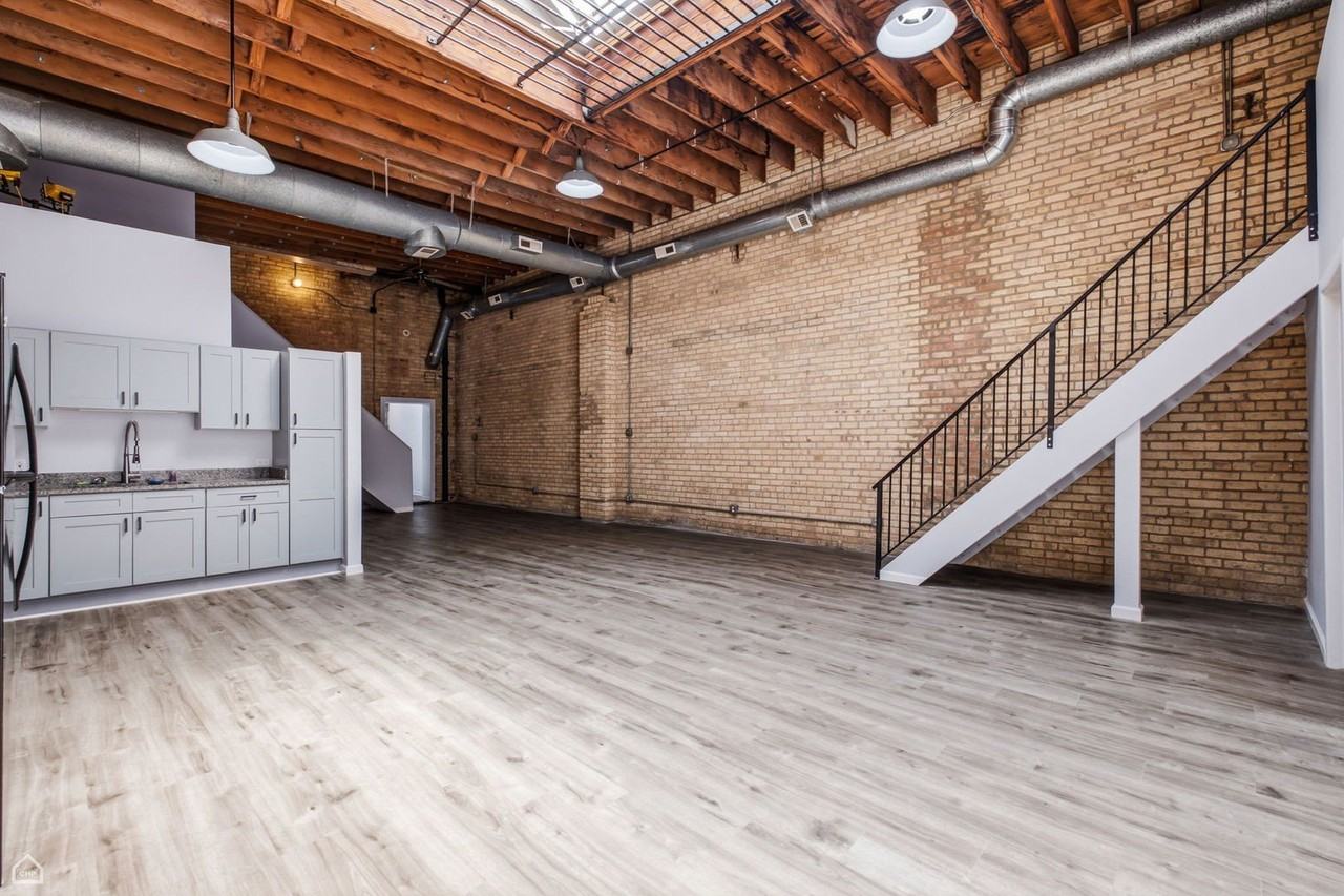 1742 N Mozart St - Photo 6 of 17