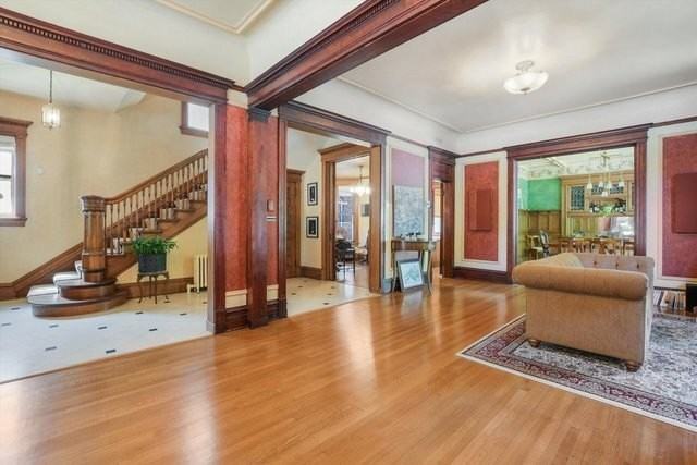 1036 W Garfield Blvd - Photo 4 of 33