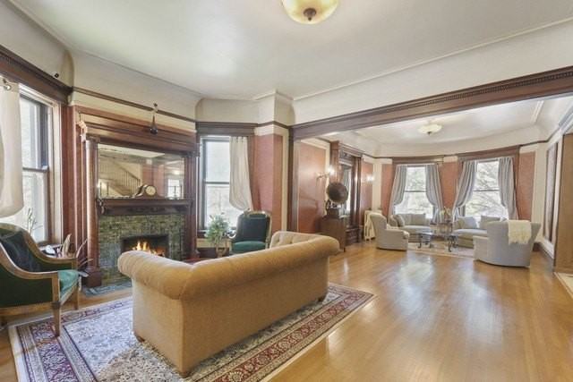 1036 W Garfield Blvd - Photo 5 of 33