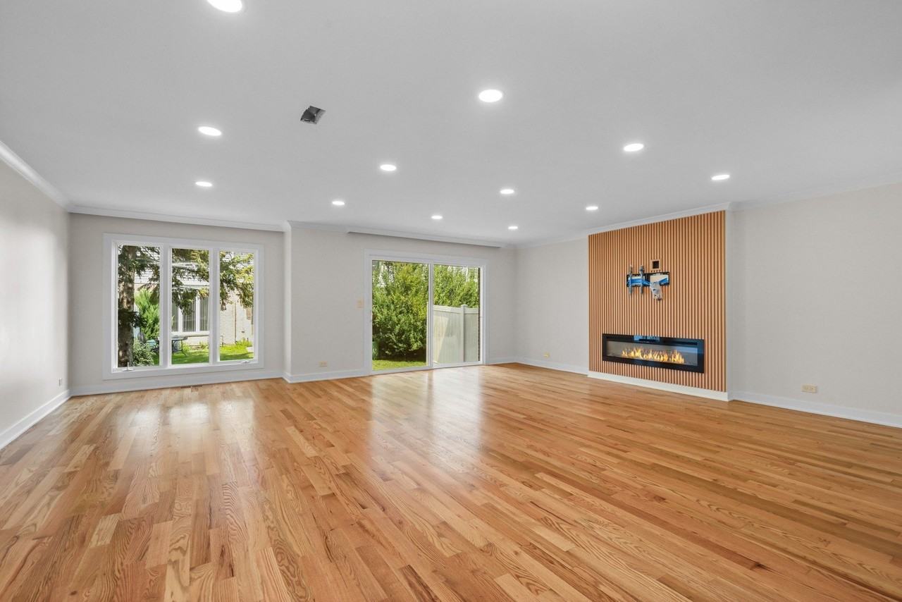 628 Martin Ln - Photo 6 of 38
