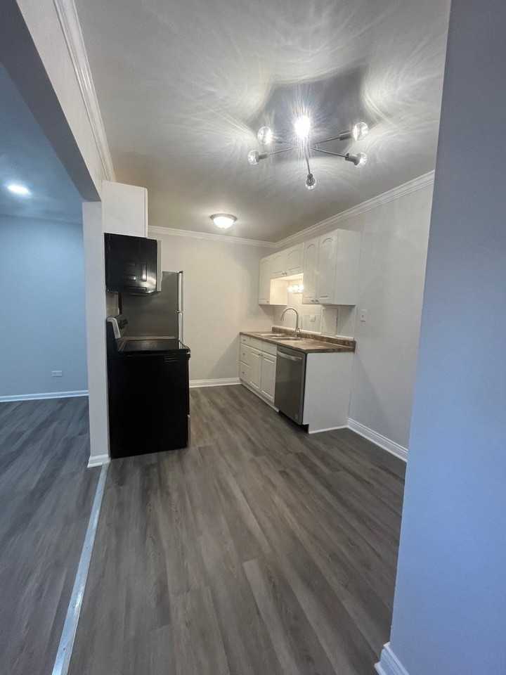 860 E Old Willow Rd #139 - Photo 3 of 10