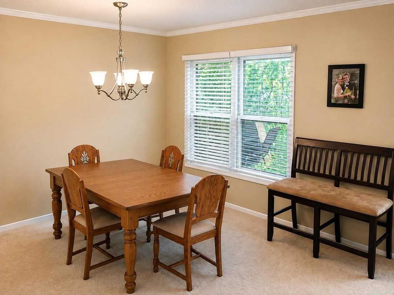 1550 Jasper Dr - Photo 3 of 9