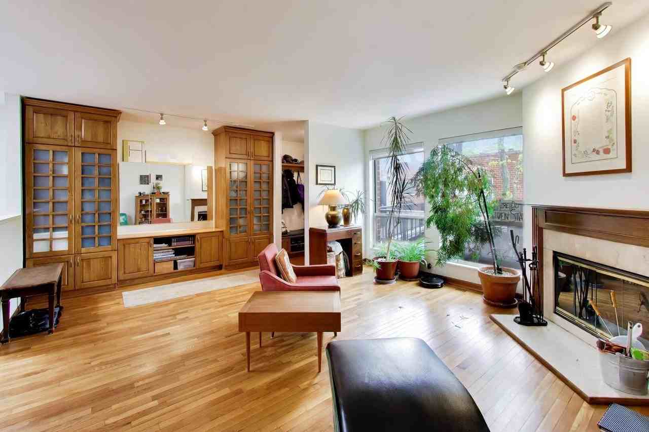 5400 S Hyde Park Blvd #B12 - Photo 3 of 20