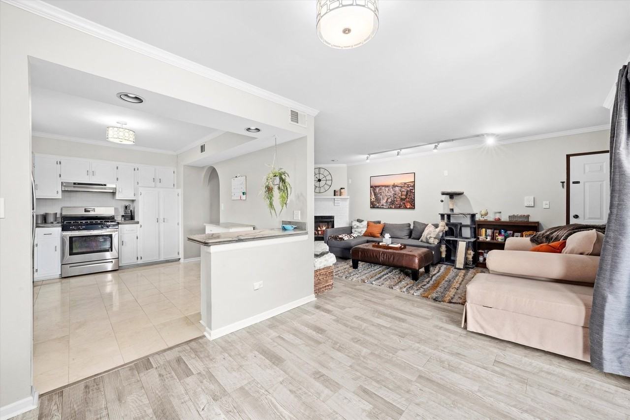 16743 Paxton Ave #3N - Photo 4 of 12