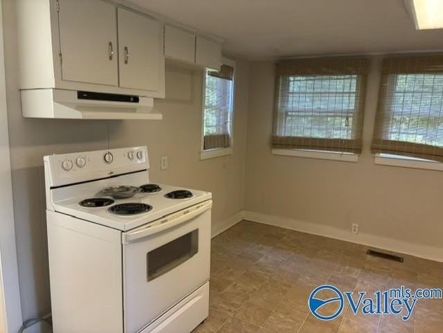 1116 Mckinley Ave Ne - Photo 2 of 3