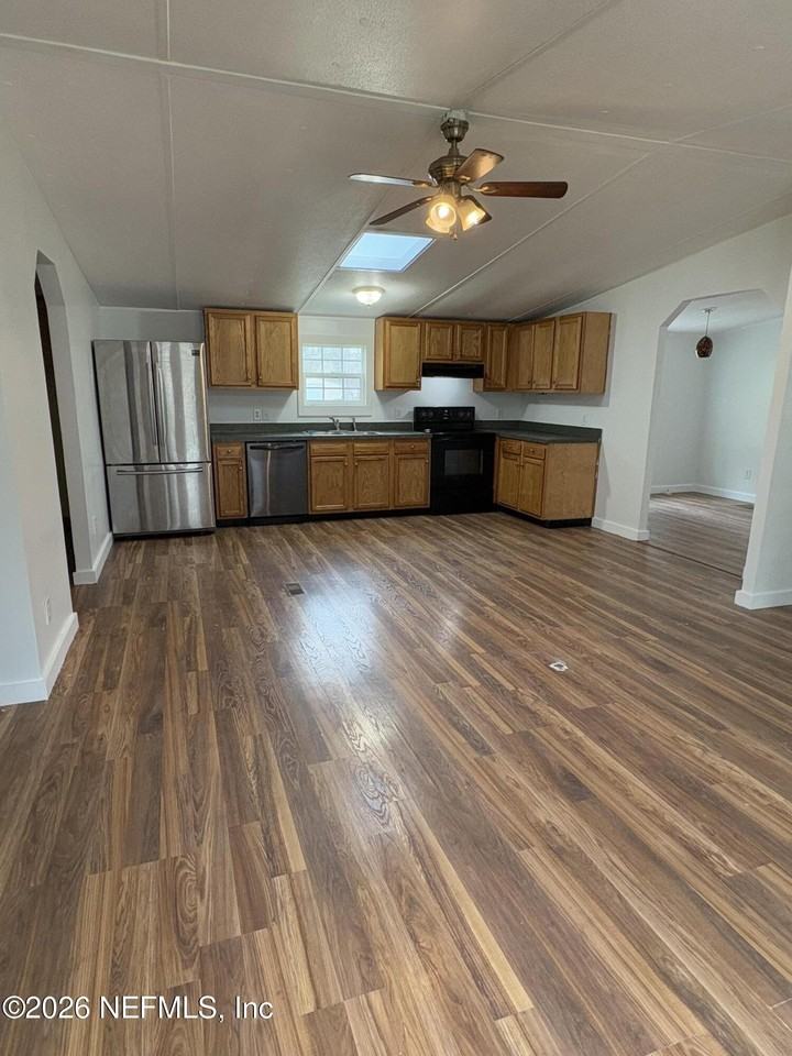 2224 Indigo Ave - Photo 3 of 8