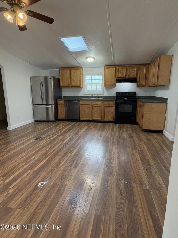 2224 Indigo Ave - Photo 4 of 8