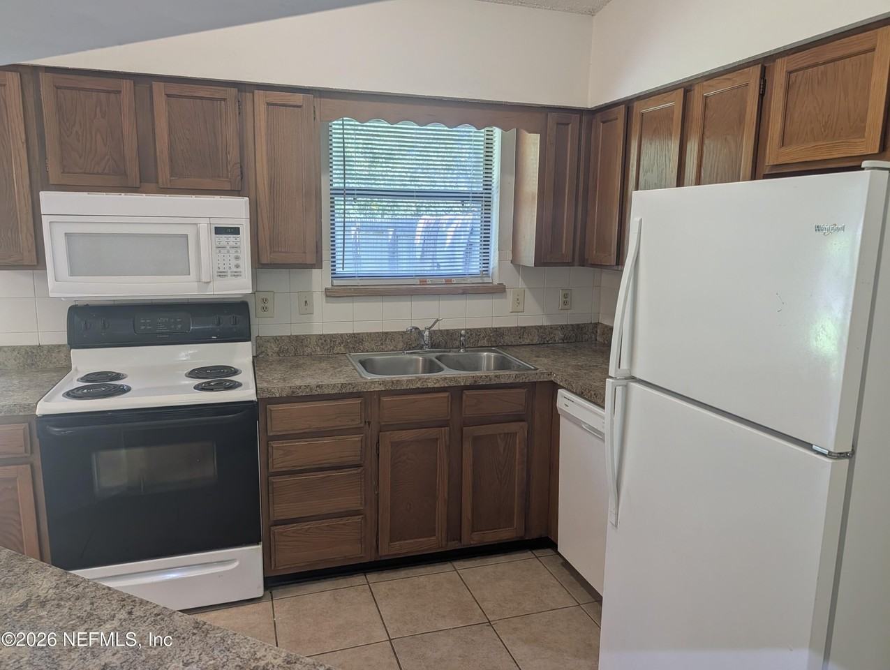 2638 San Francisco Blvd Unit A - Photo 5 of 12