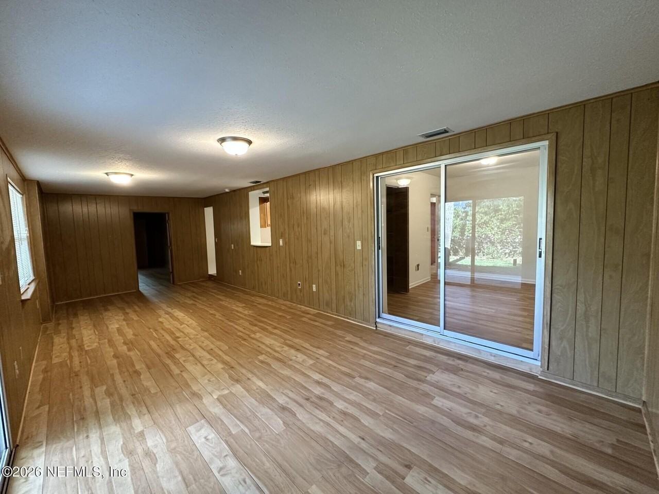 1070 E Coast Dr - Photo 6 of 17