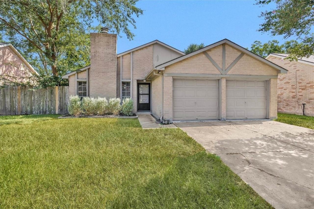 22819 Capitol Landing Ln - Photo 3 of 23