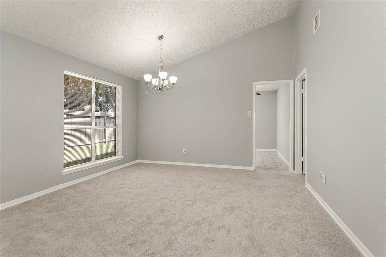 22819 Capitol Landing Ln - Photo 7 of 23