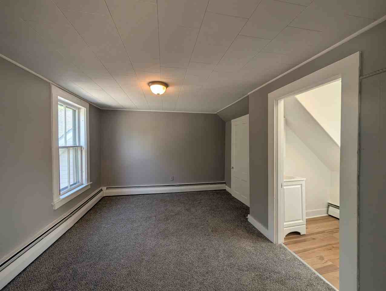 18 Chestnut St #D - Photo 4 of 6