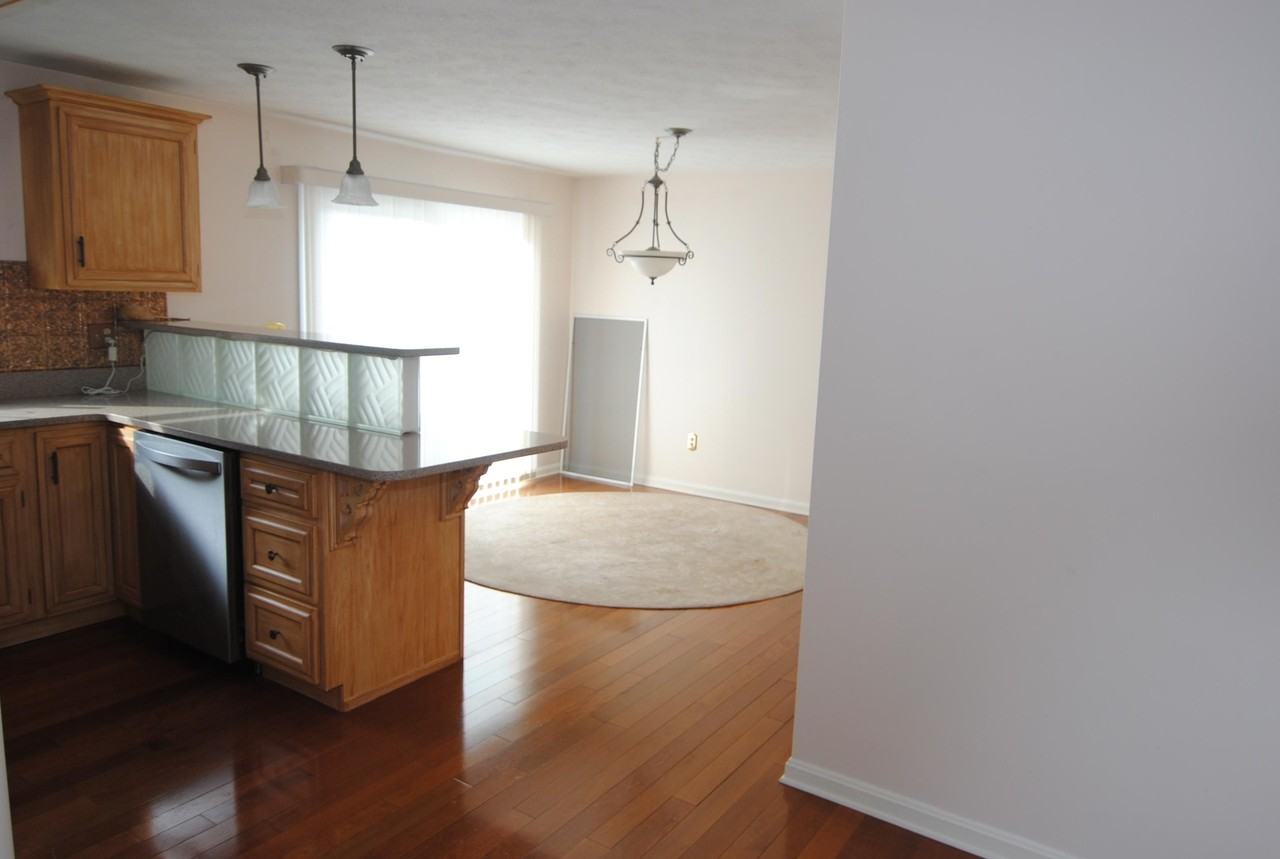 36 Highbridge Hill Road - Photo 4 of 21