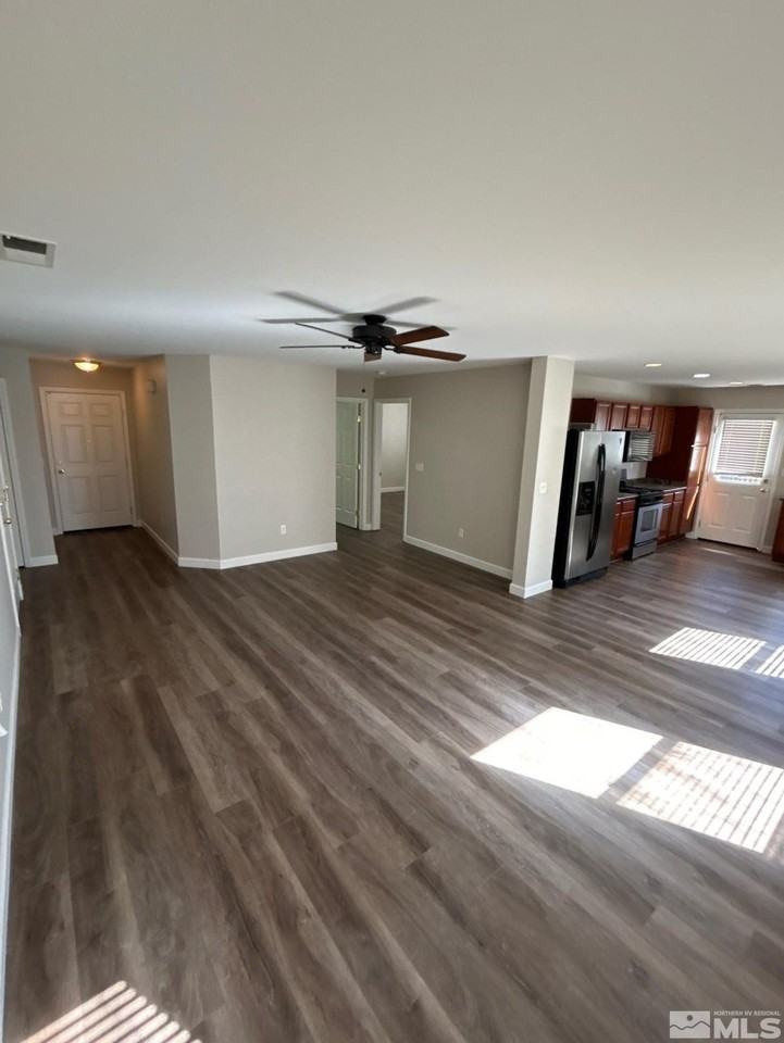 8930 Silverkist Dr - Photo 3 of 22