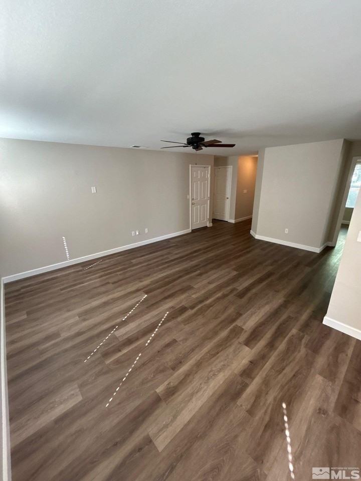 8930 Silverkist Dr - Photo 4 of 22
