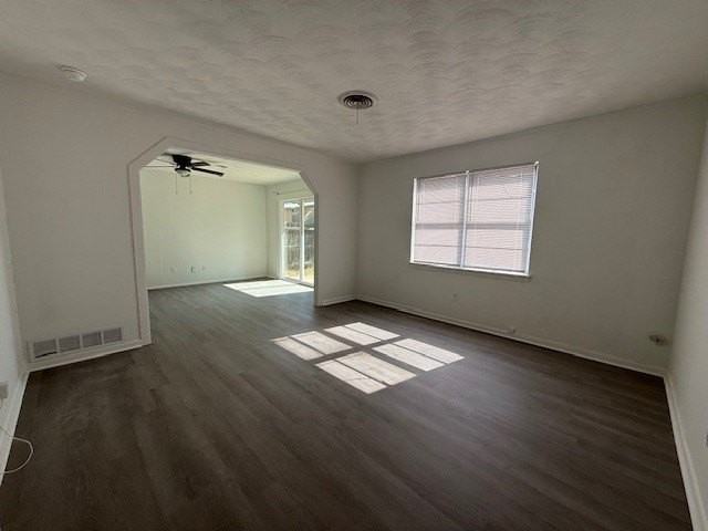 2141 Glendale Dr - Photo 2 of 16